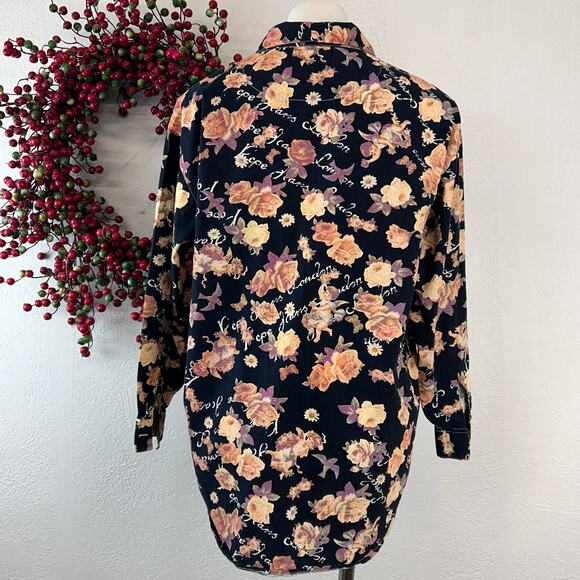 Pepe Jeans London Button down Shirt.
Women’s size med 100% cotton - Picture 5 of 9